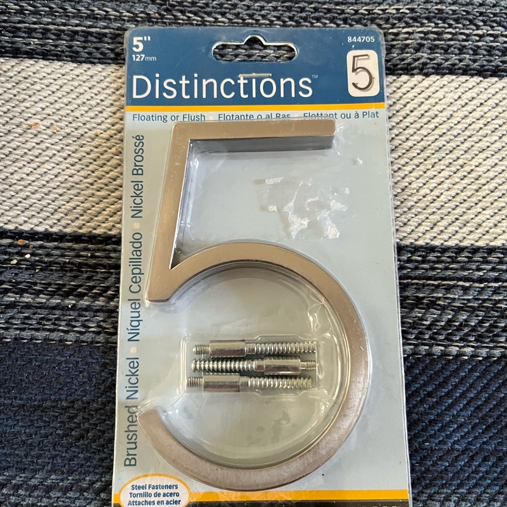 !Distinctions “ House Number 5”